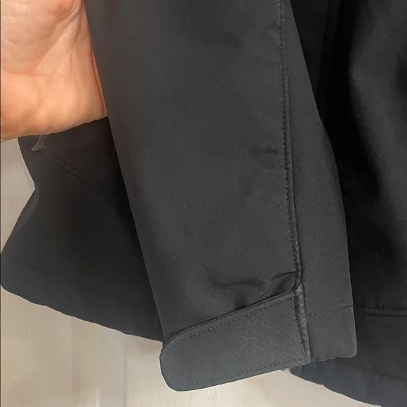 Columbia Women's Black Omni Wind Jacket - Picture 5 of 16